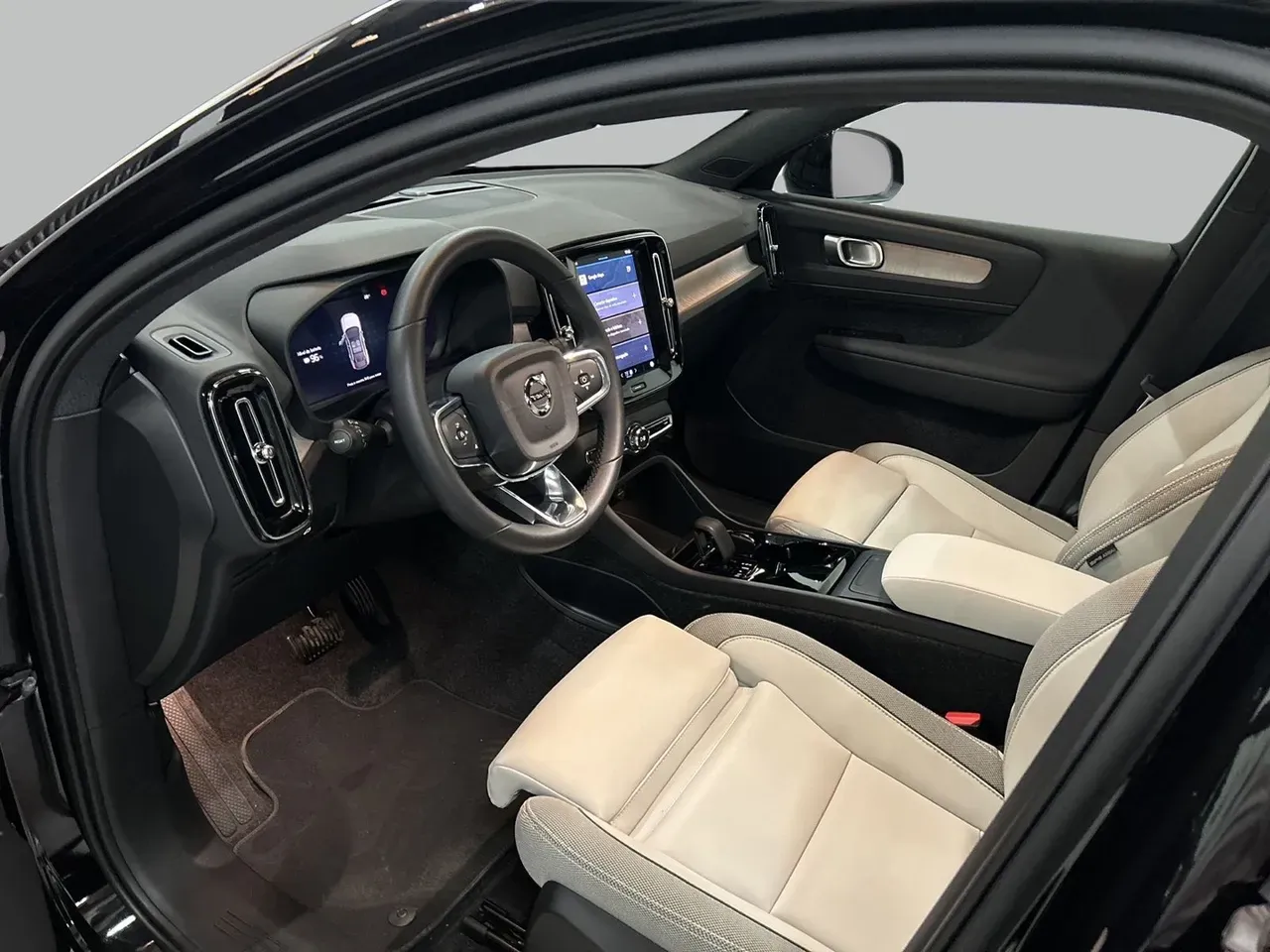 Volvo Ec40 - Imagem 11