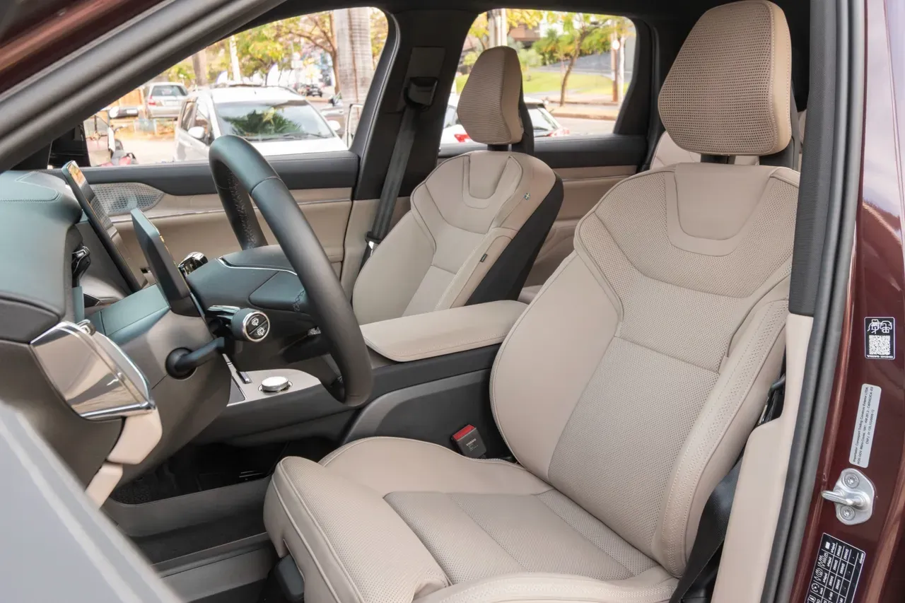 Volvo Ex90 - Imagem 10