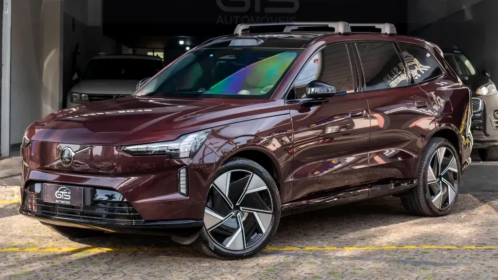 Foto de um volvo ex90
