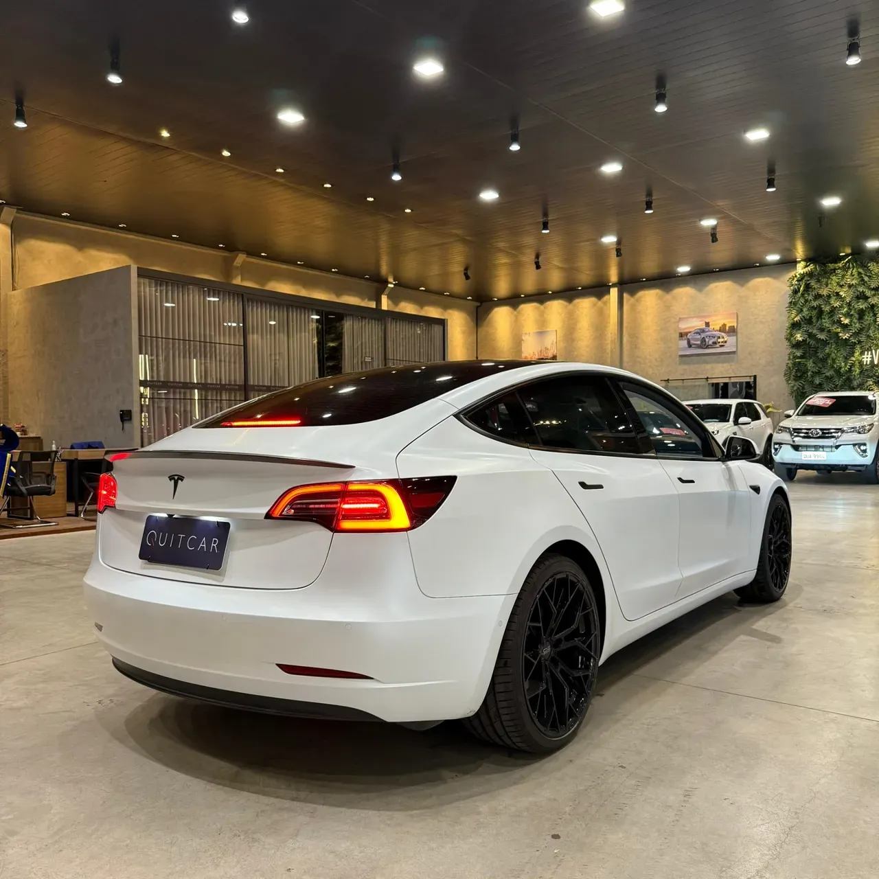 Tesla Model 3 - Imagem 3