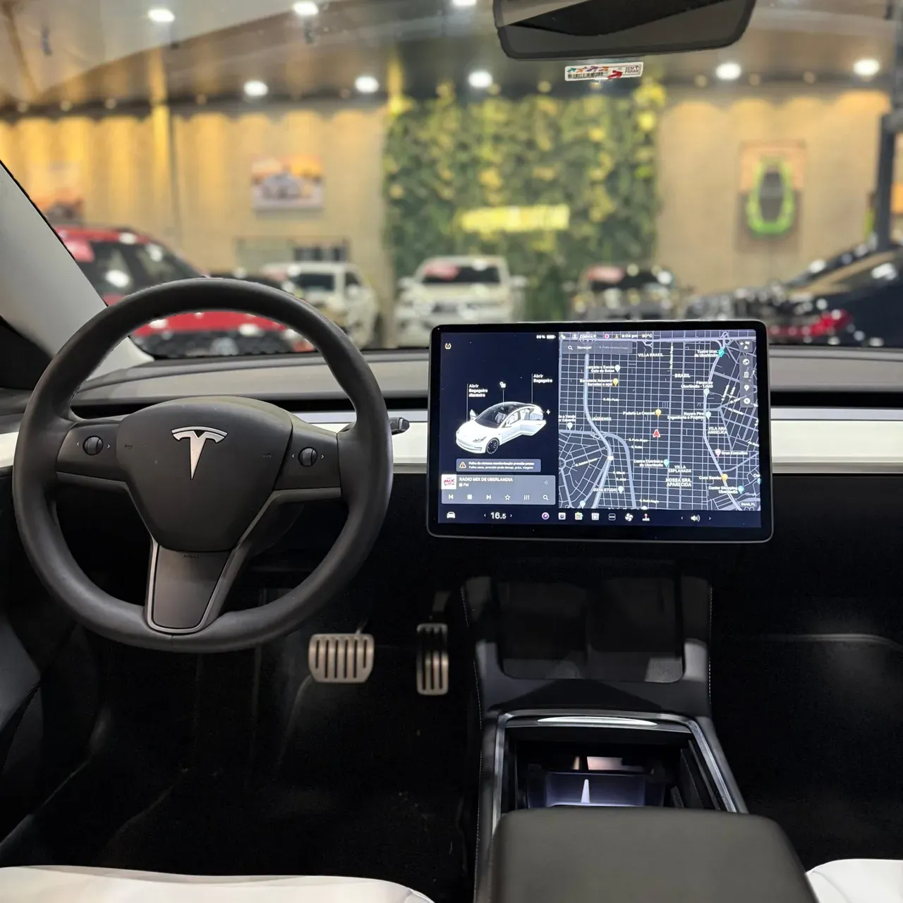 Tesla Model 3 - Imagem 12