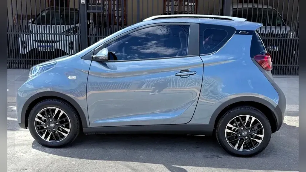 Foto de um chery icar 03