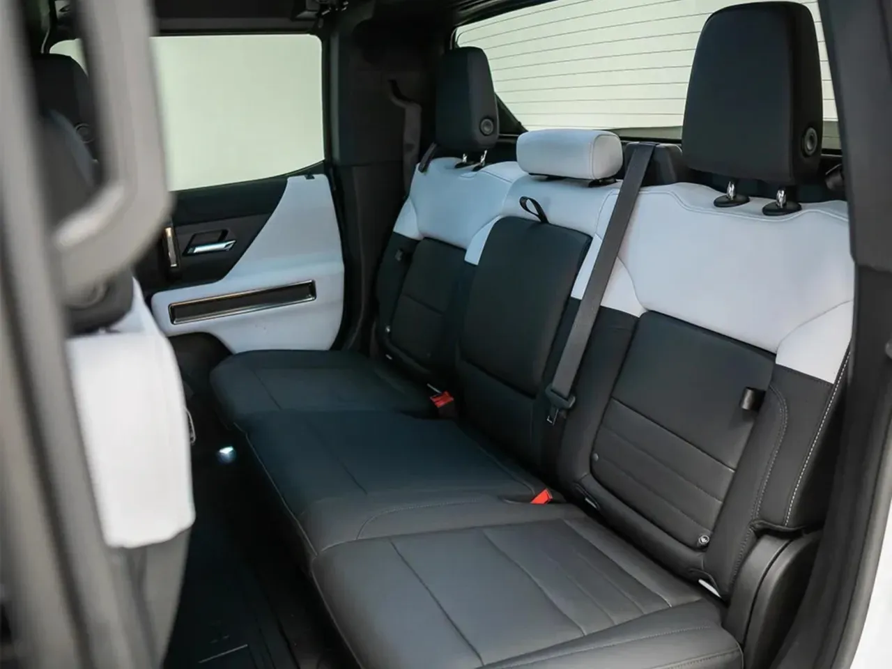 GMC Hummer EV Pickup - Imagem 13