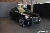 Audi E-tron - Miniatura 1