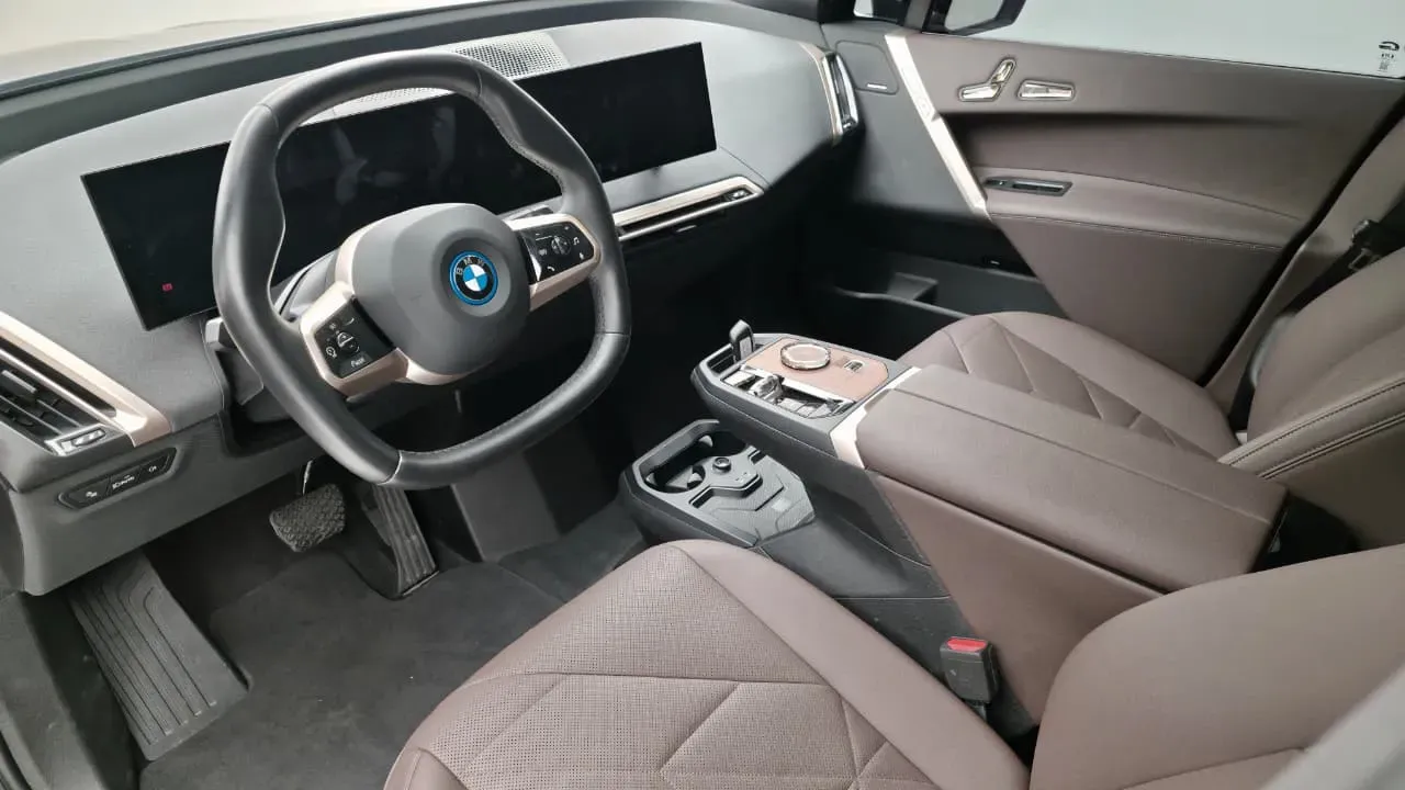 BMW Ix - Imagem 10
