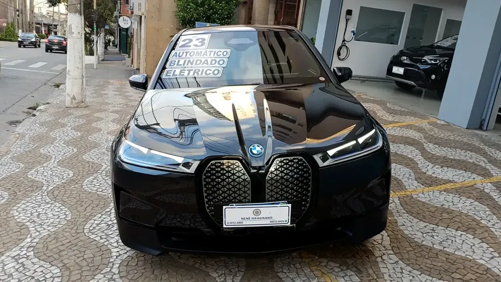 Foto de um bmw ix
