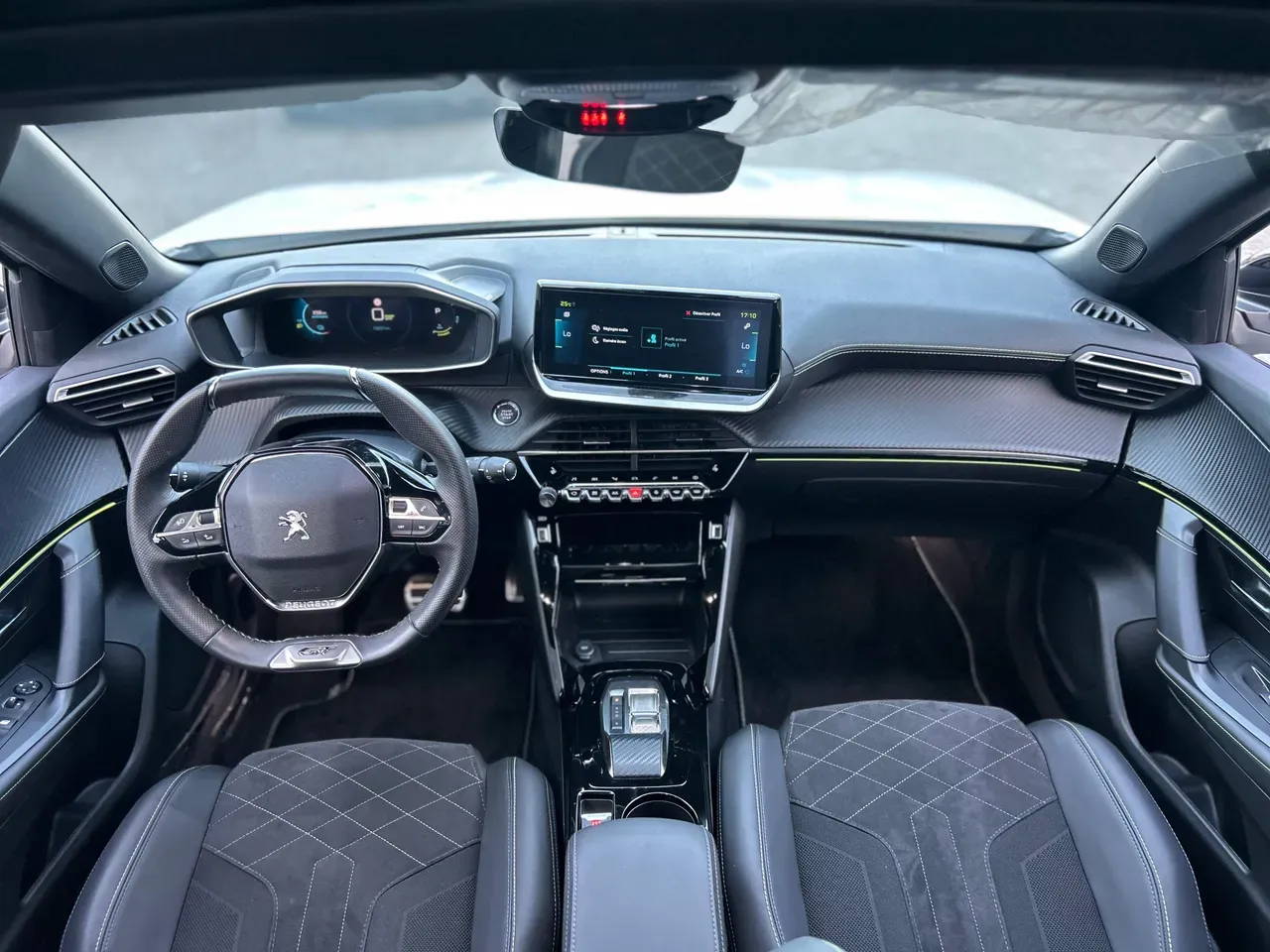 Peugeot E-208 - Imagem 10