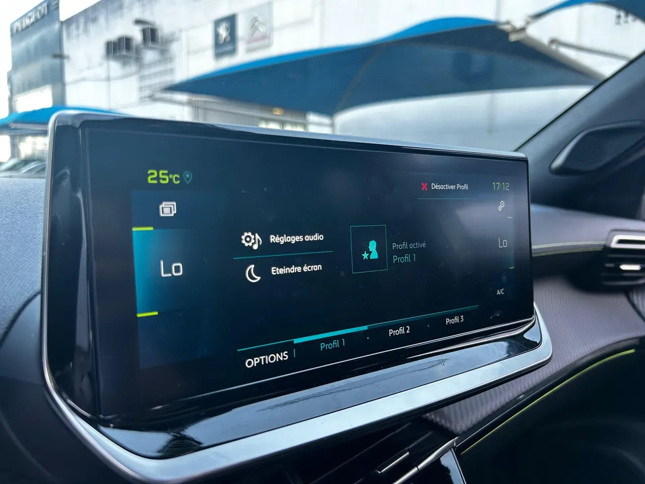 Peugeot E-208 - Imagem 16