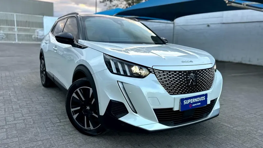 Foto de um peugeot e-208
