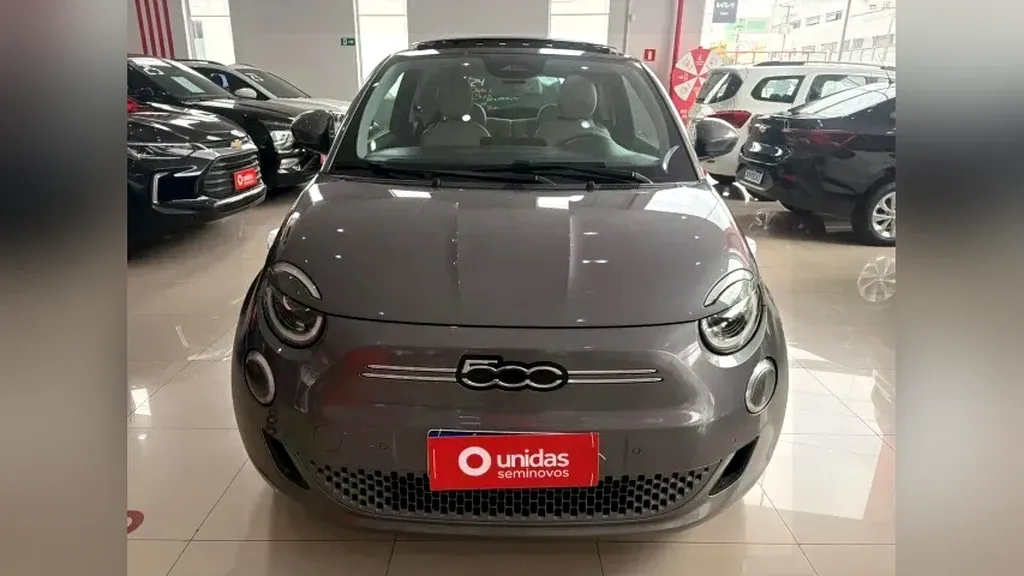 Foto de um fiat 500e