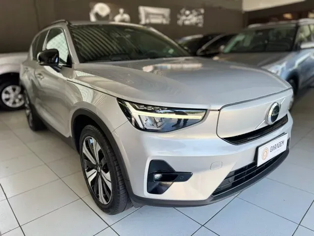 Volvo XC40 Recharge - Imagem 12