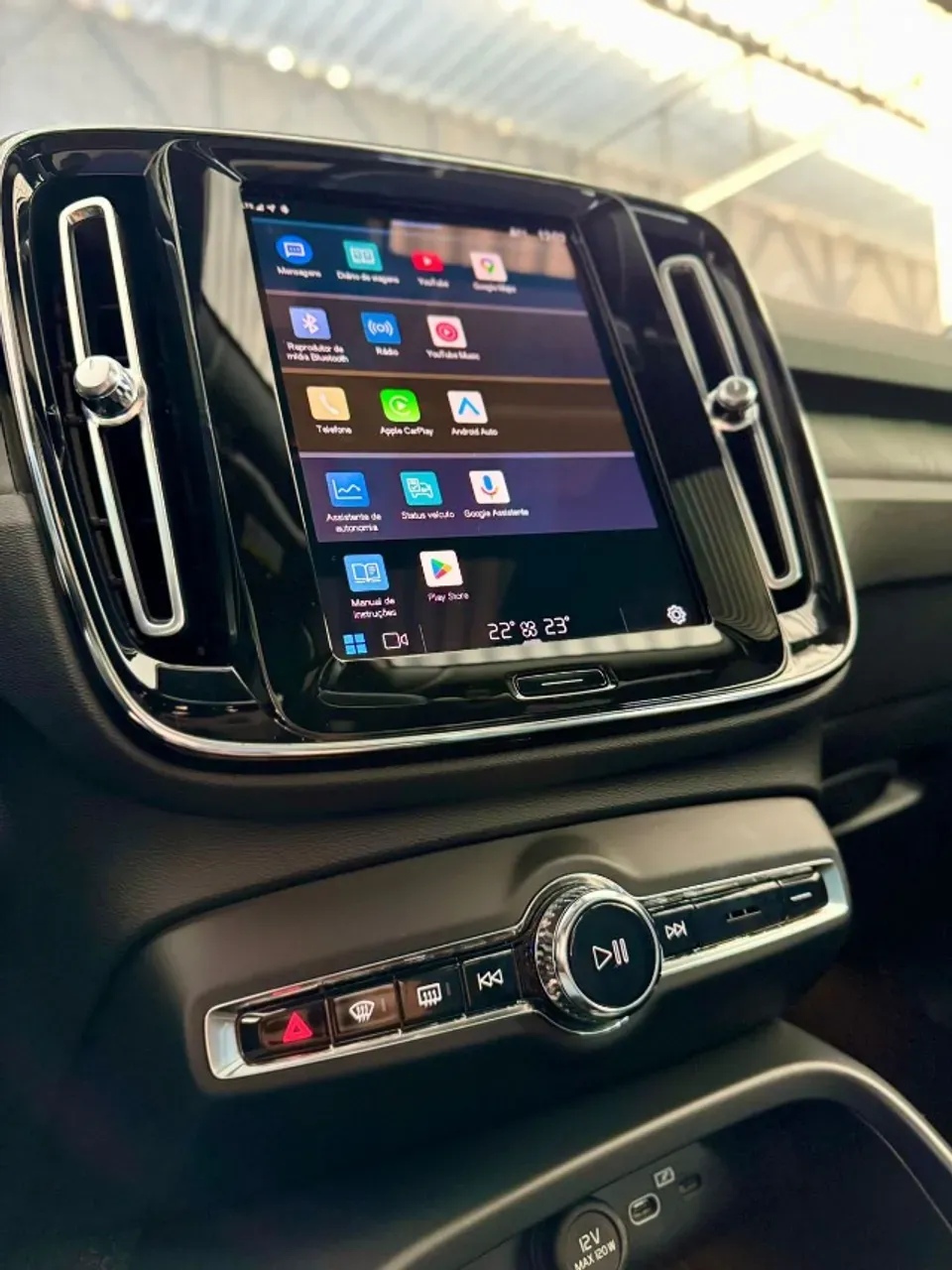 Volvo XC40 Recharge - Imagem 16