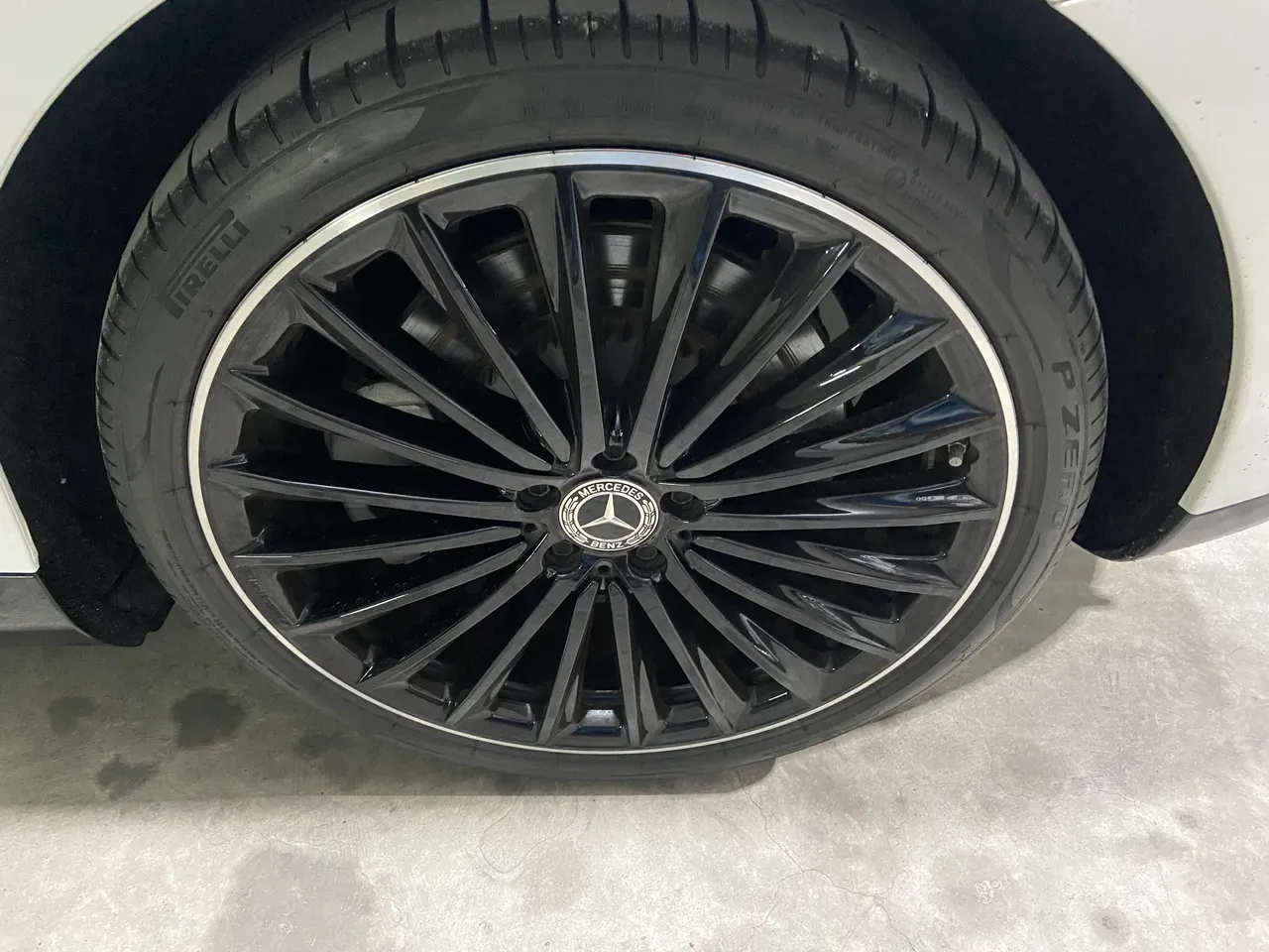 Mercedes Eqe 300 - Imagem 15