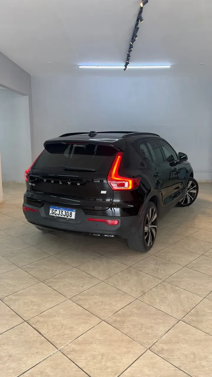 Volvo XC40 Recharge - Imagem 5
