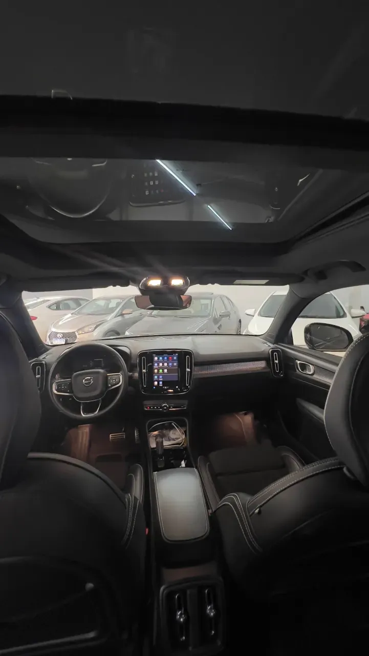 Volvo XC40 Recharge - Imagem 14