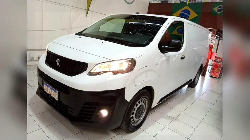 Foto de um peugeot e-expert