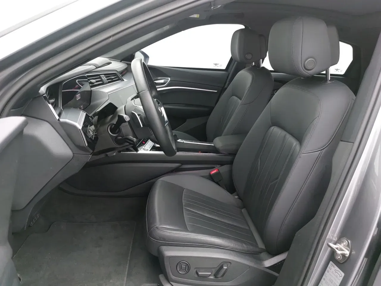 Audi E-tron Sportback - Imagem 14