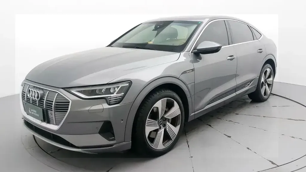 Foto de um audi e-tron sportback