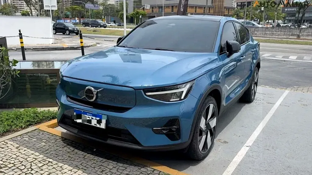 Foto de um volvo c40 recharge