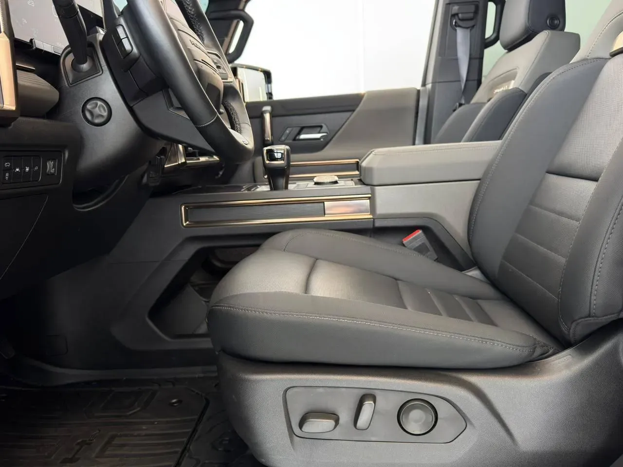 GMC Hummer EV SUV - Imagem 13