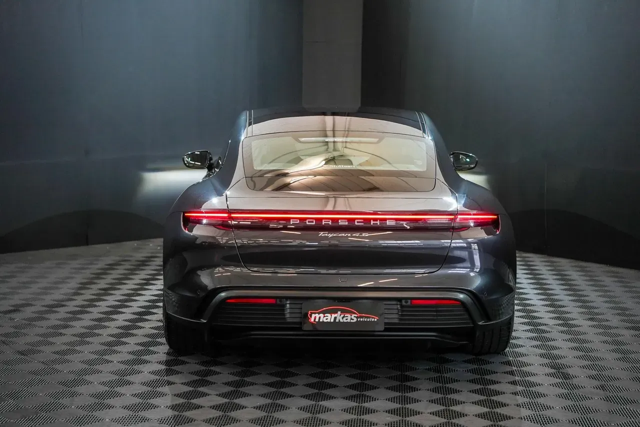 Porsche Taycan - Imagem 6