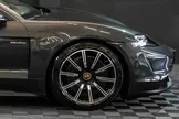 Porsche Taycan - Miniatura 4