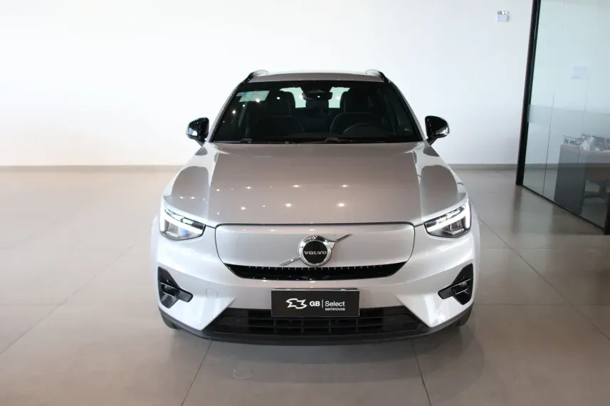Volvo XC40 Recharge - Imagem 2