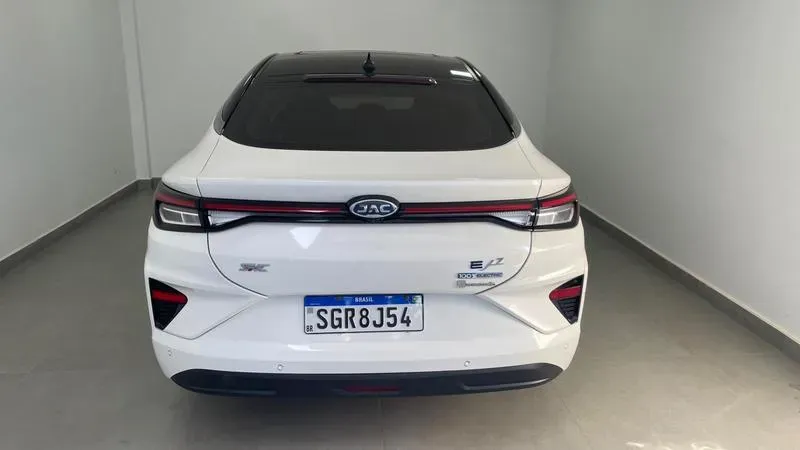 JAC E-j7 - Imagem 5