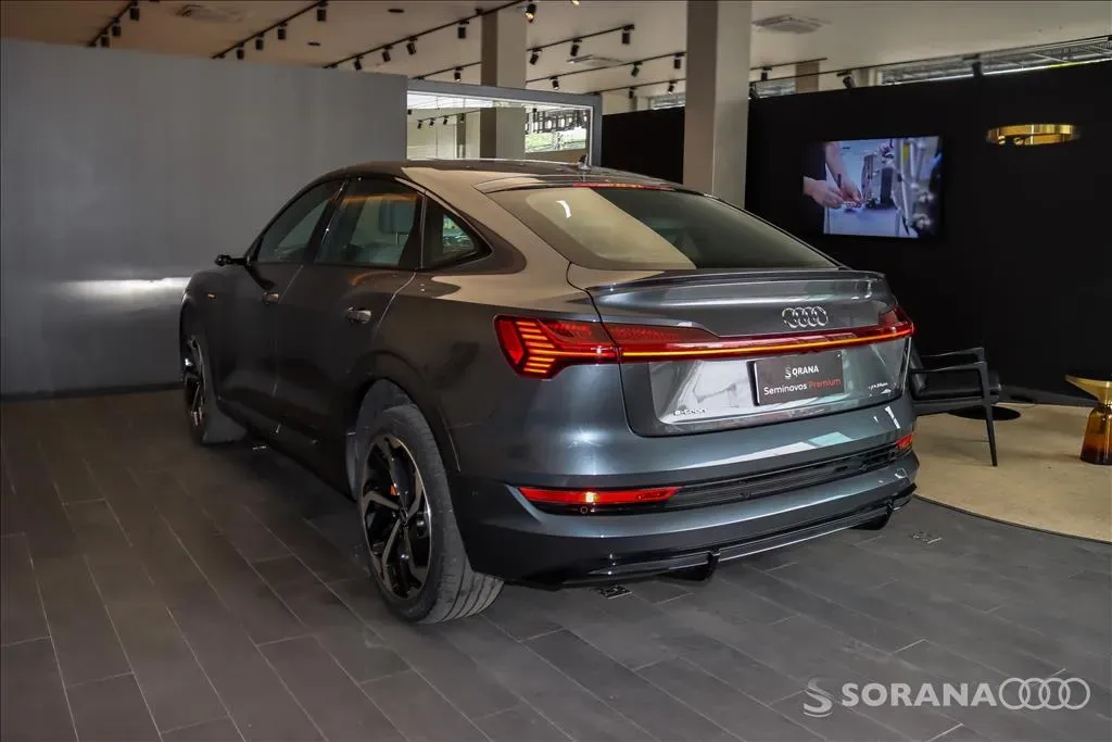 Audi E-tron Sportback - Imagem 6