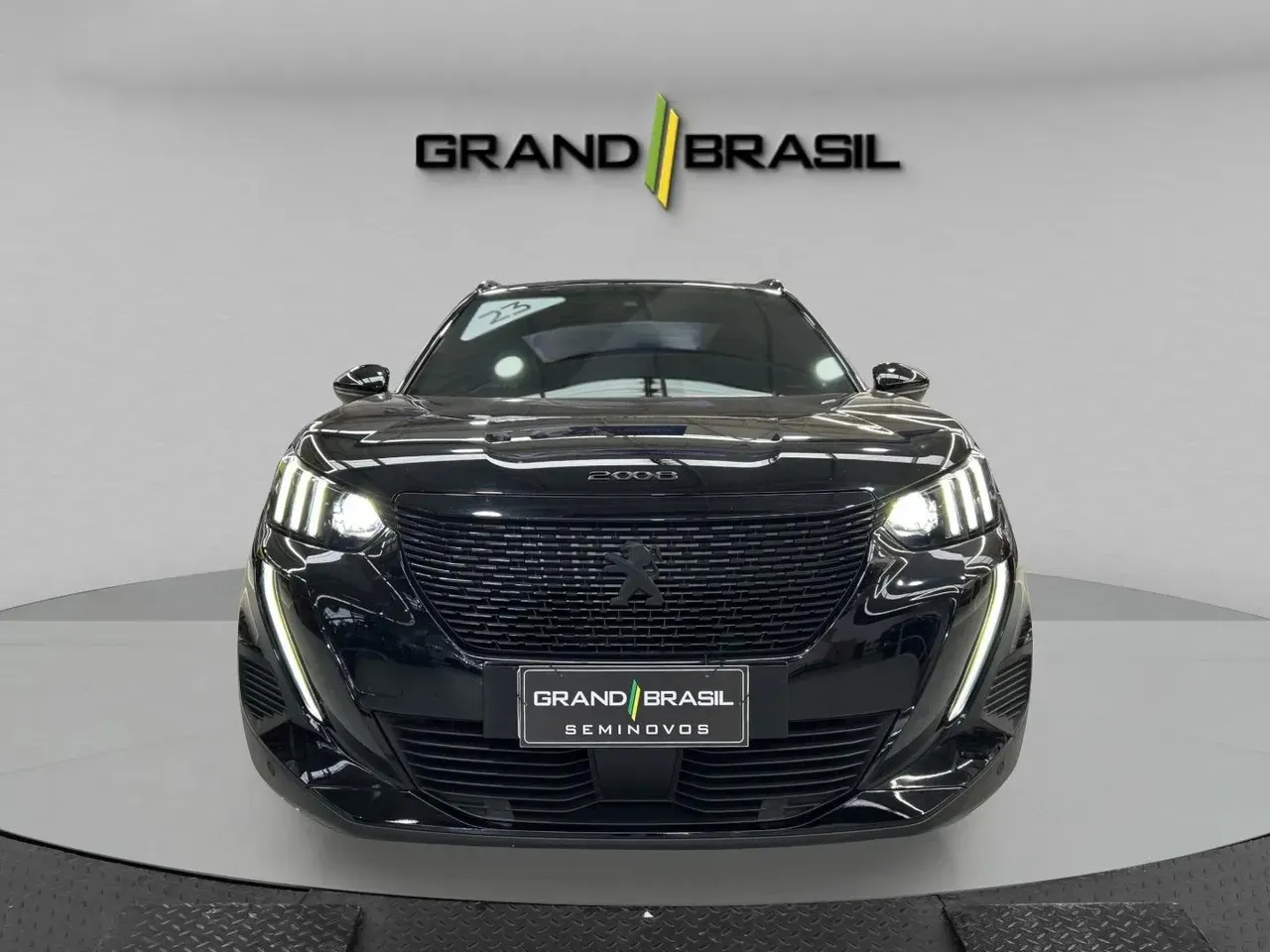 Peugeot E-208 - Imagem 8