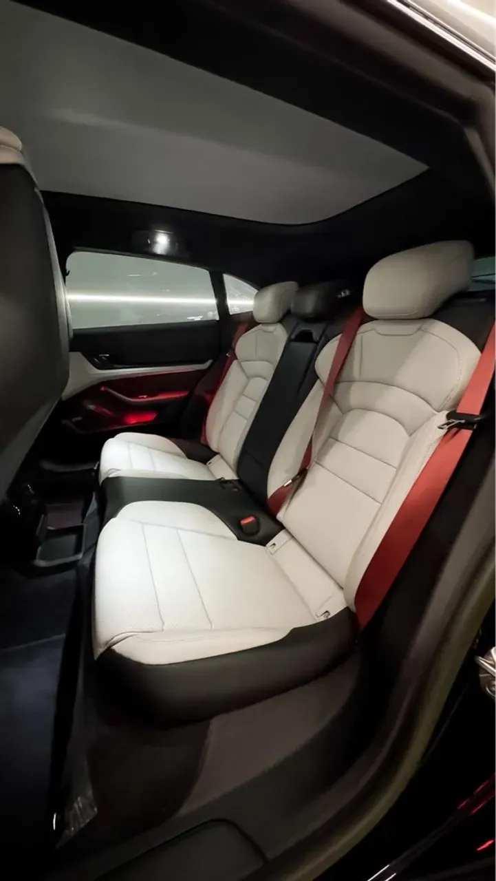 Porsche Taycan - Imagem 9