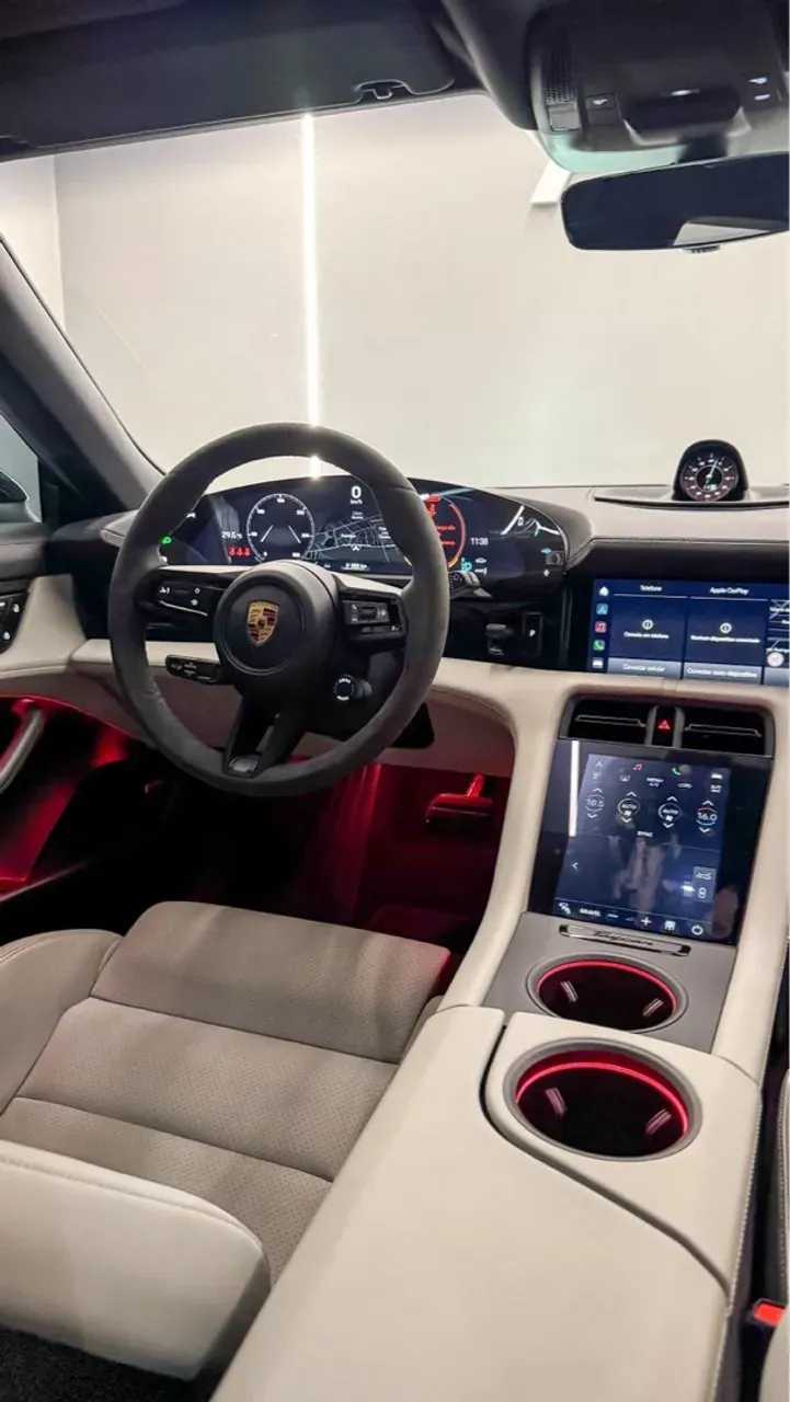 Porsche Taycan - Imagem 11