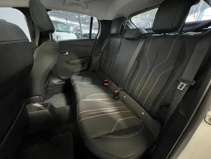 Peugeot E-208 - Imagem 10