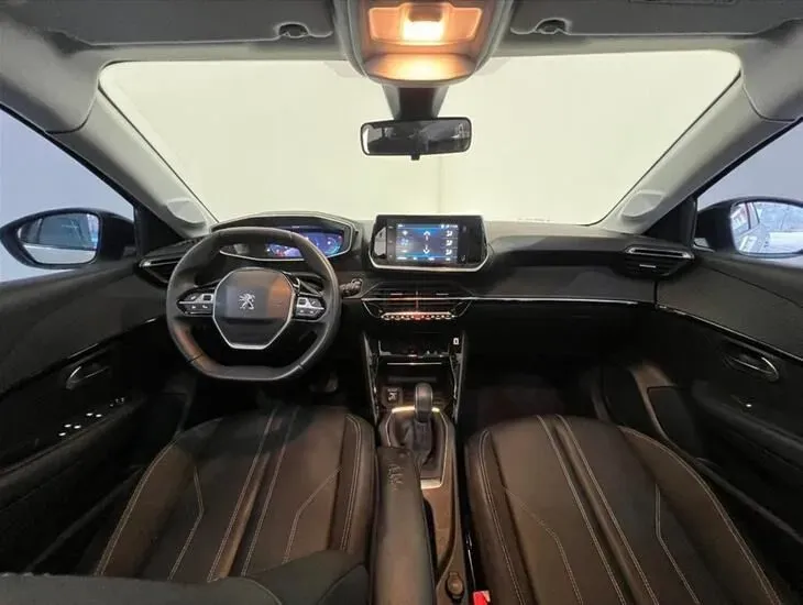 Peugeot E-208 - Imagem 14