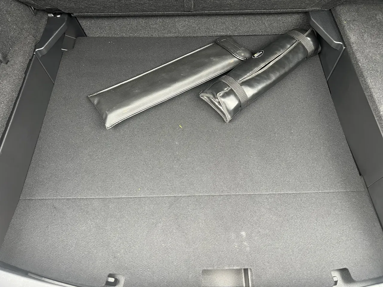 Lexus Ux 300e - Imagem 20