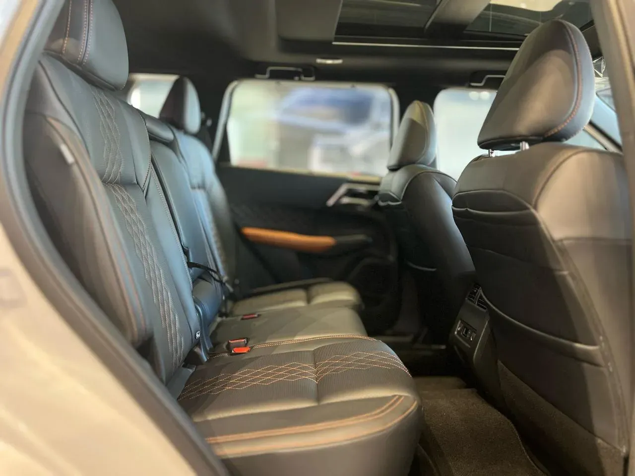 Mitsubishi Outlander Plug-in Hybrid - Imagem 10