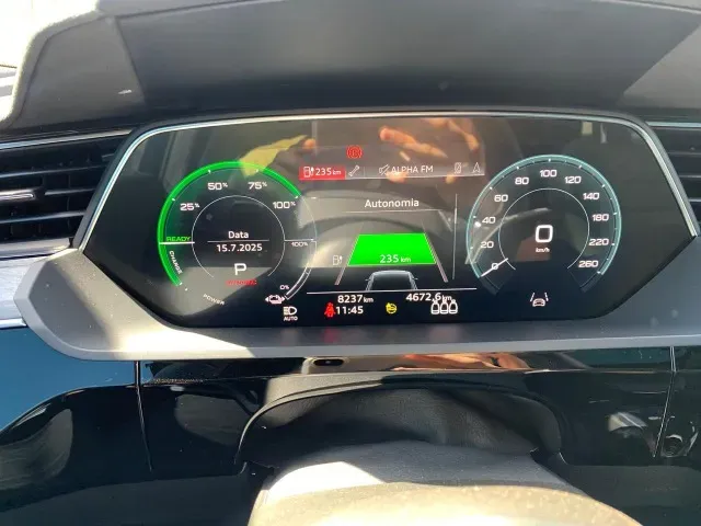 Audi Q8 E-tron - Imagem 8