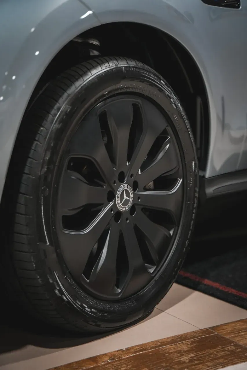 Mercedes Eqc 400 - Imagem 8