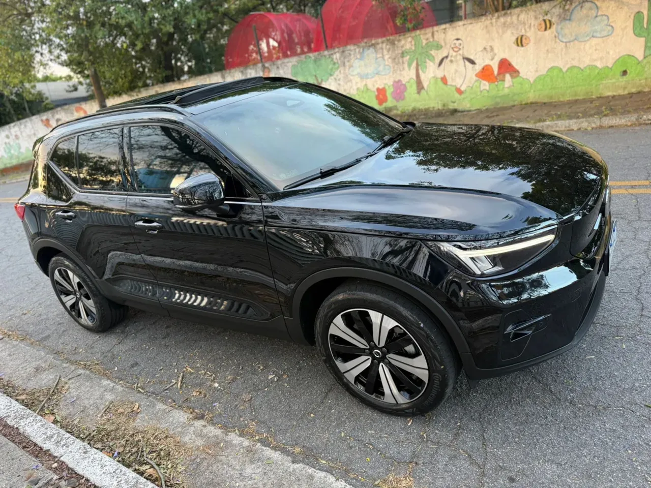 Volvo XC40 Recharge - Imagem 2