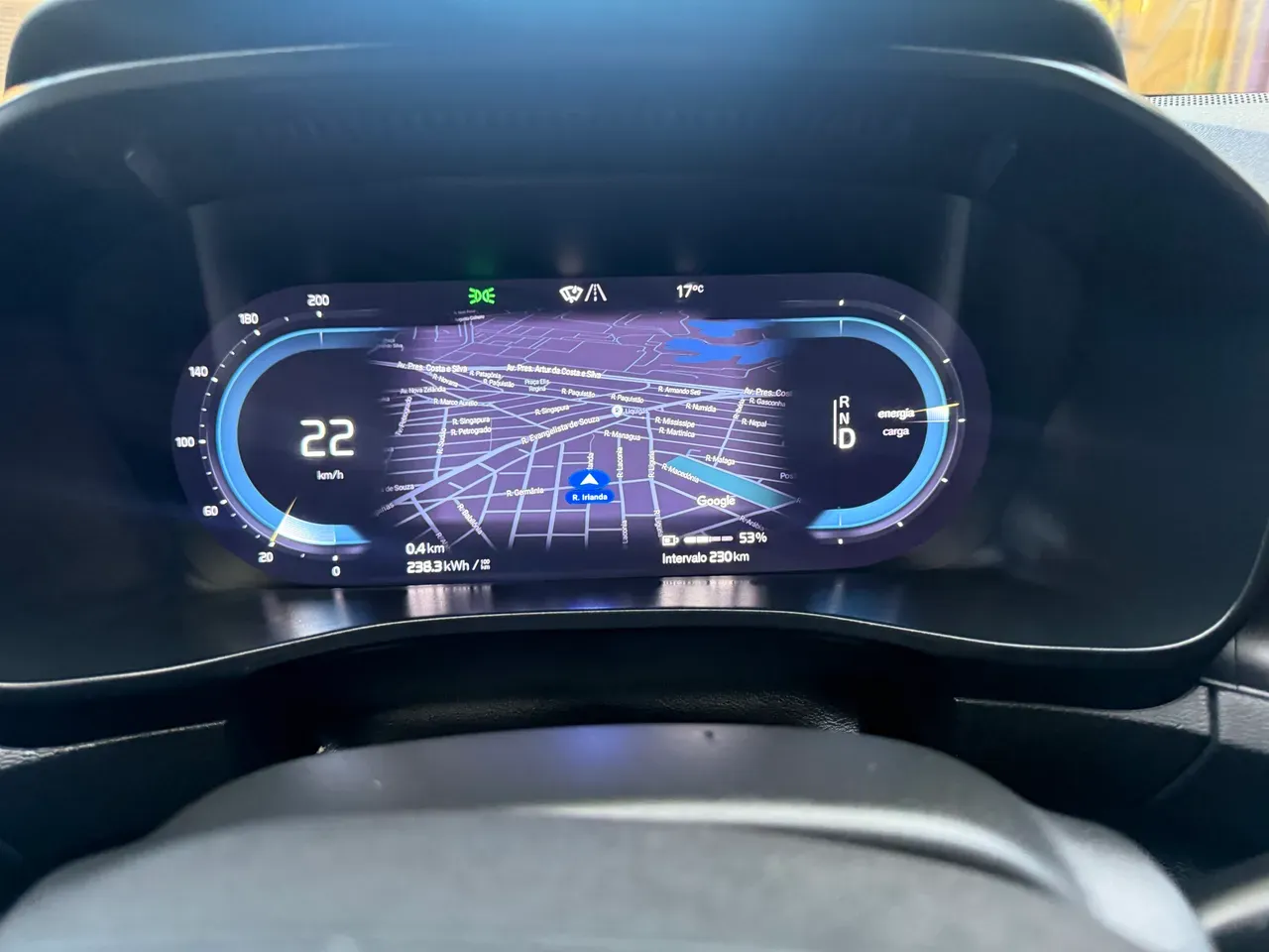 Volvo XC40 Recharge - Imagem 9