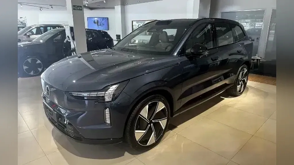 Foto de um volvo ex90