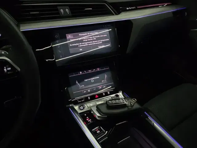 Audi Q8 E-tron - Imagem 17