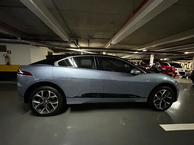 Jaguar I-pace - Imagem 8