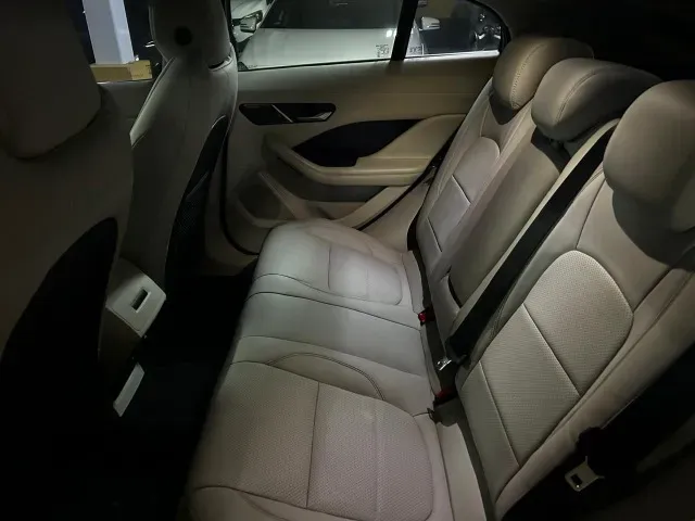 Jaguar I-pace - Imagem 10