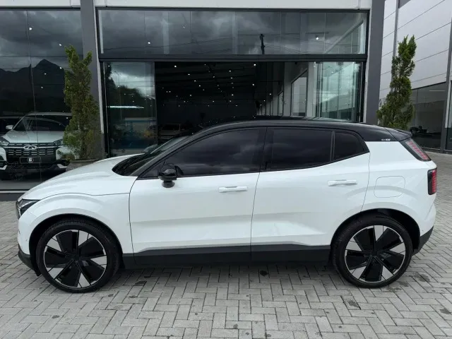 Volvo EX30 - Imagem 3
