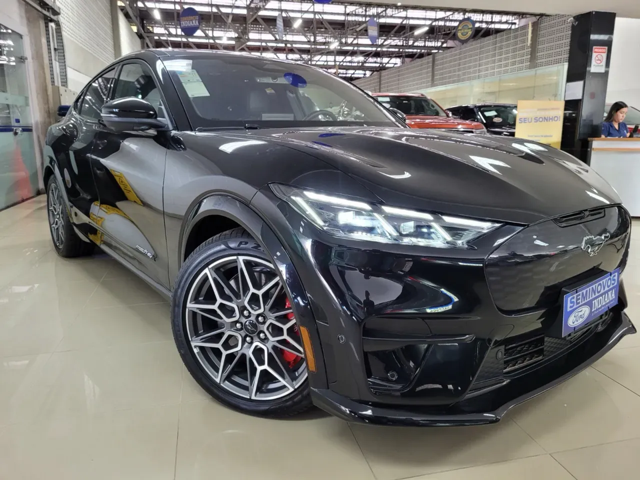 Ford Mustang Mach-e - Imagem 3