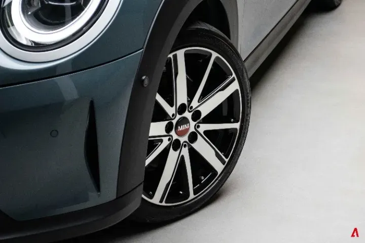 Mini Cooper SE - Imagem 4