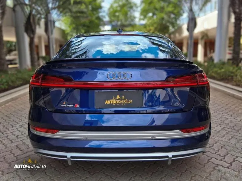Audi E-tron S Sportback - Imagem 12