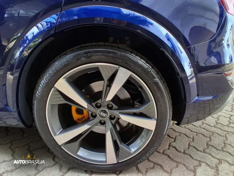 Audi E-tron S Sportback - Imagem 18