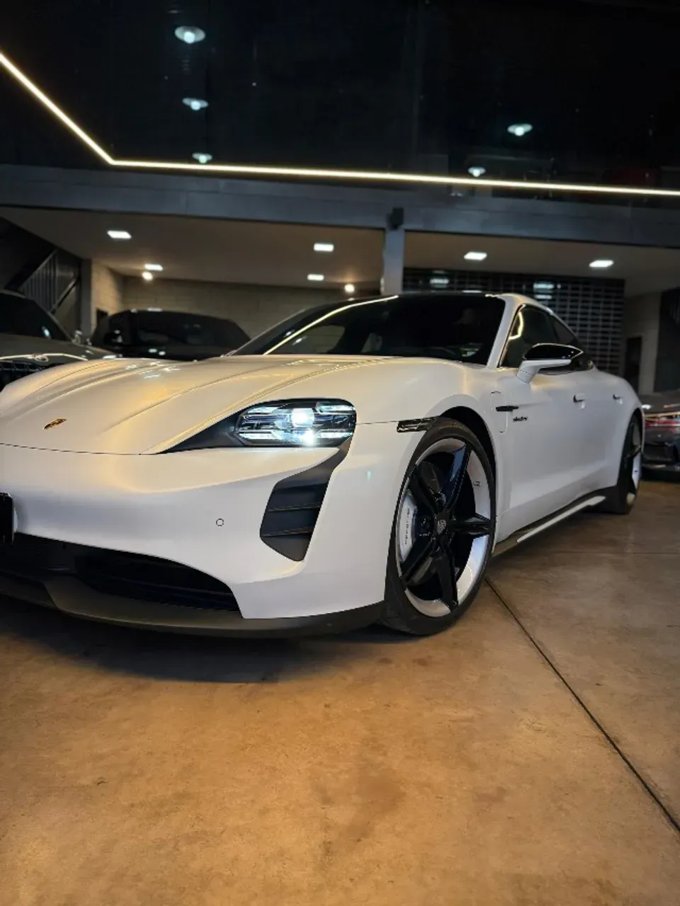 Porsche Taycan - Imagem 3